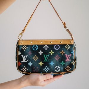🍒SOLD🍒 • Louis Vuitton Murakami Multicolor Pochette Black